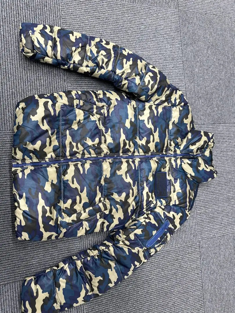 ALPHA Chaqueta de plumón Alpha Camuflaje Azul x Beige Talla S | ALPHA アルファ カモフラ柄 ブルー×ベージュ ダウンジャケット Sサイズ