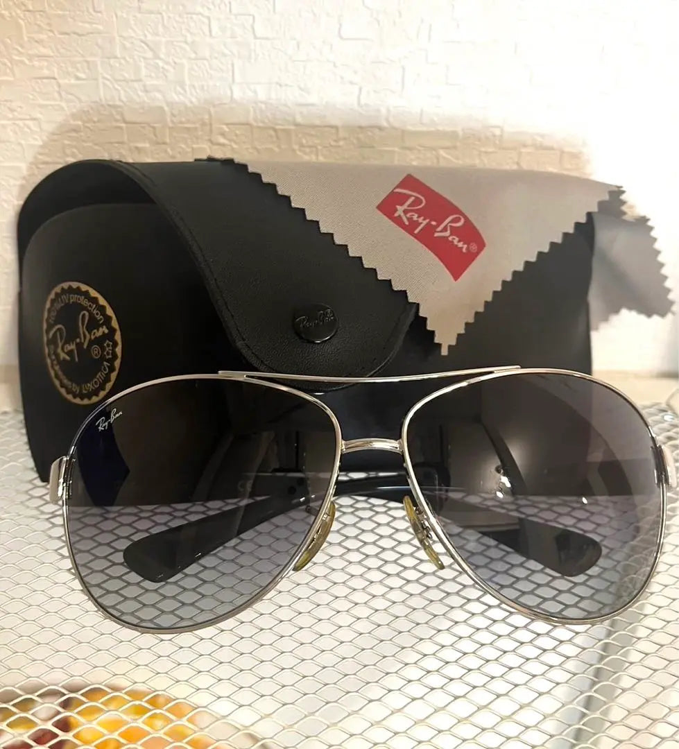 Ray-Ban Almost New Sunglasses with Case