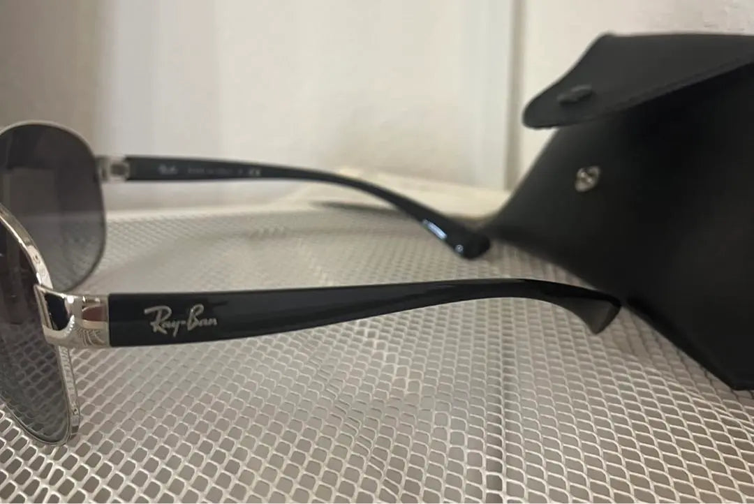 Ray-Ban Almost New Sunglasses with Case