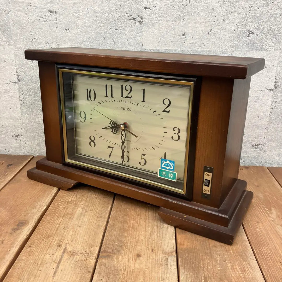 Junk item Showa Retro SEIKO Seiko Wooden Frame Table Clock Analog Clock