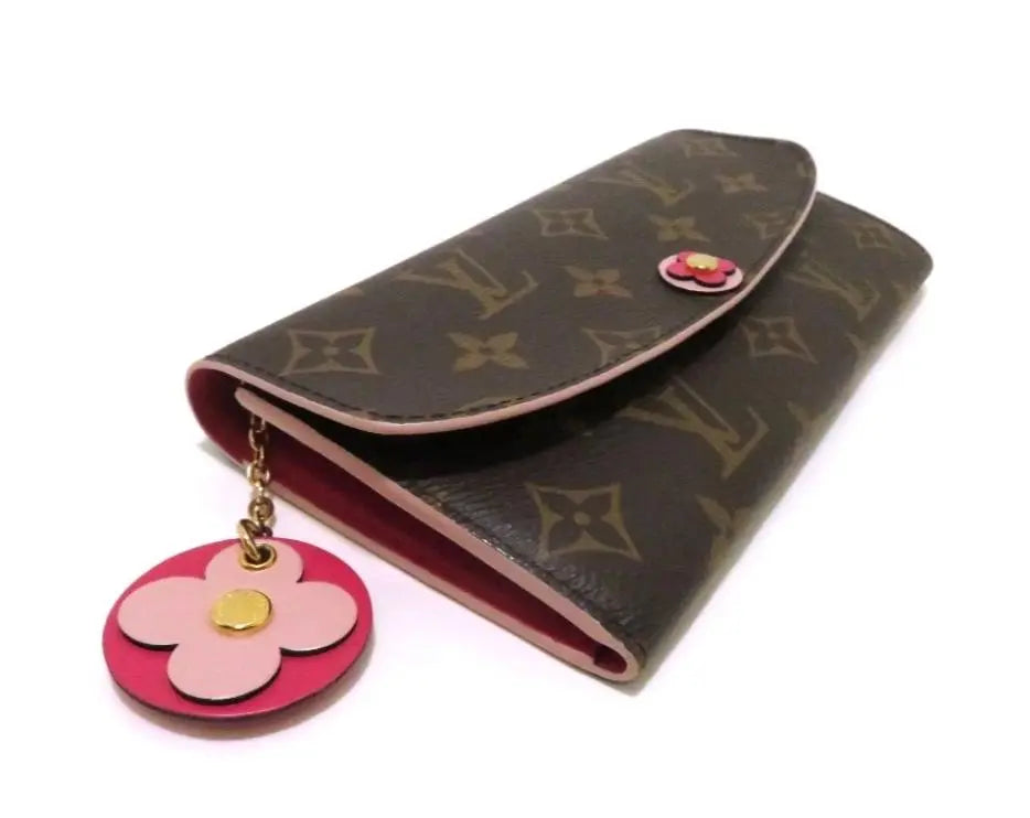 Cartera larga Louis Vuitton con dije de flor y monograma Emily