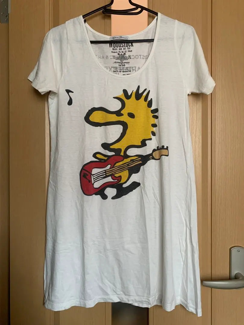 Camiseta de Woodstock con glamour histérico