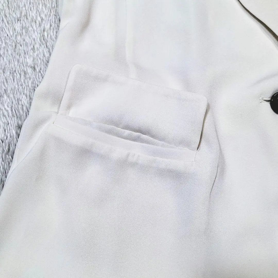 [Lacolle] Tailored vest off-white with pockets size M