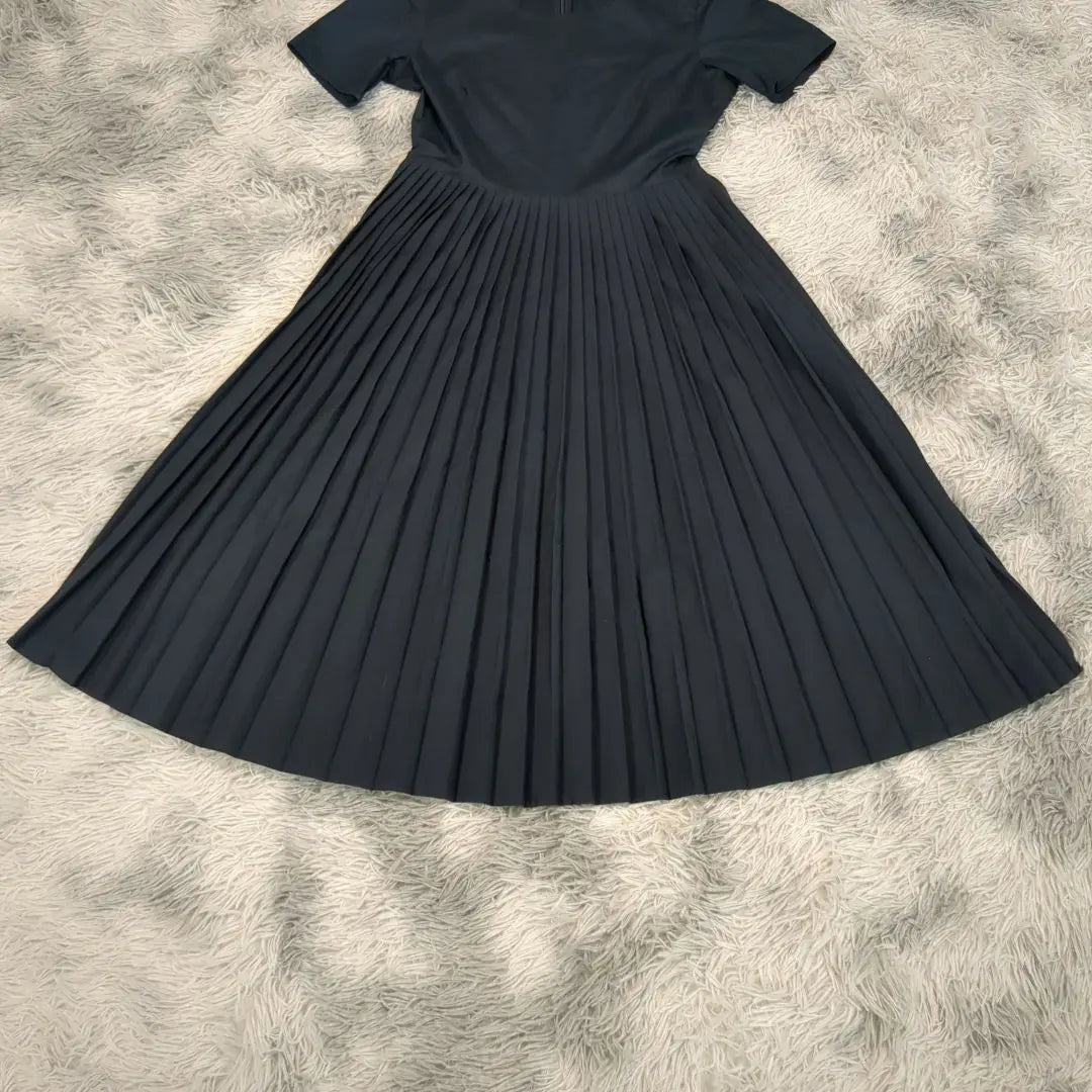 [COS] Cosplay dress, long dress, short sleeves, switching, pleats, elegant