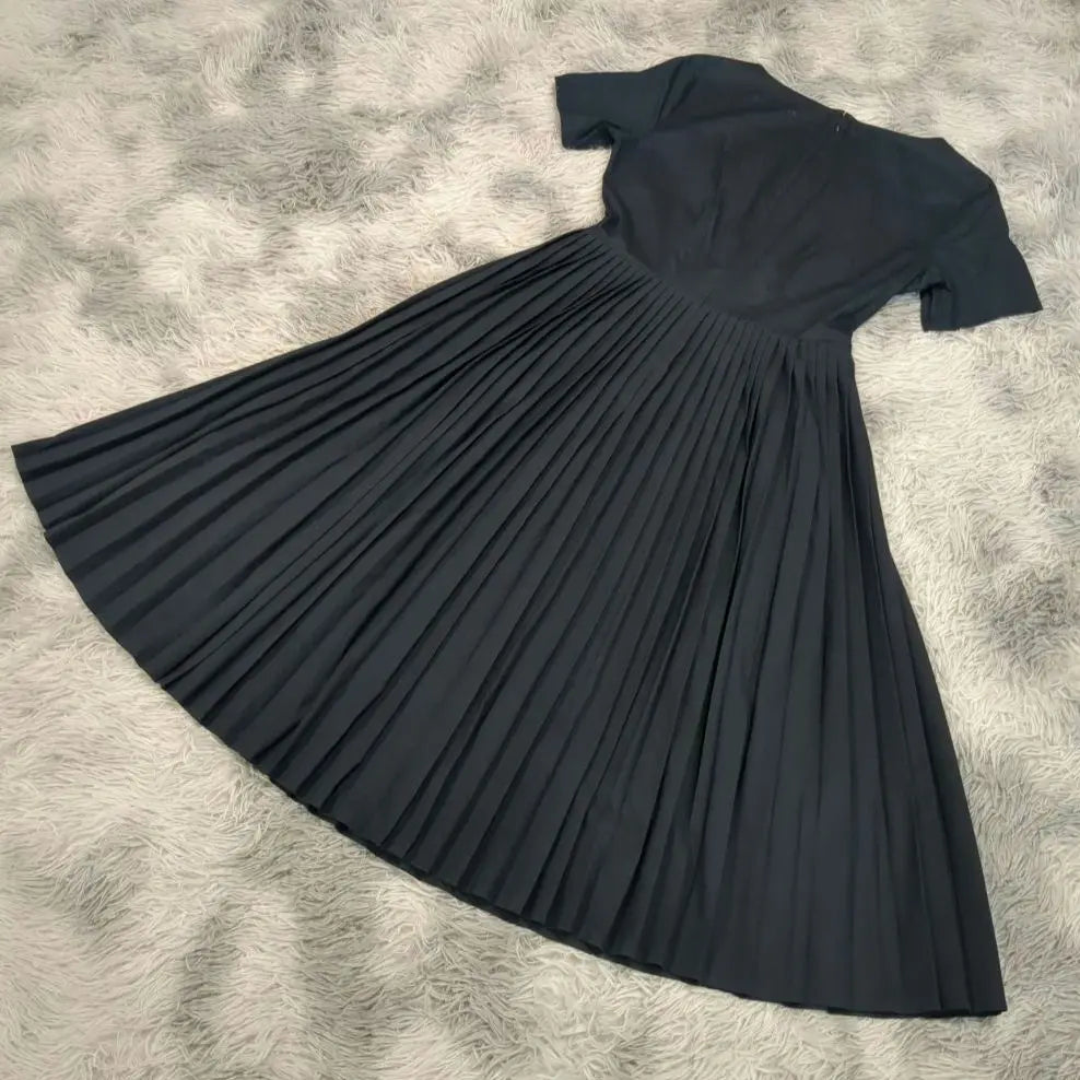 [COS] Cosplay dress, long dress, short sleeves, switching, pleats, elegant