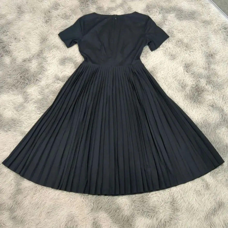 [COS] Cosplay dress, long dress, short sleeves, switching, pleats, elegant