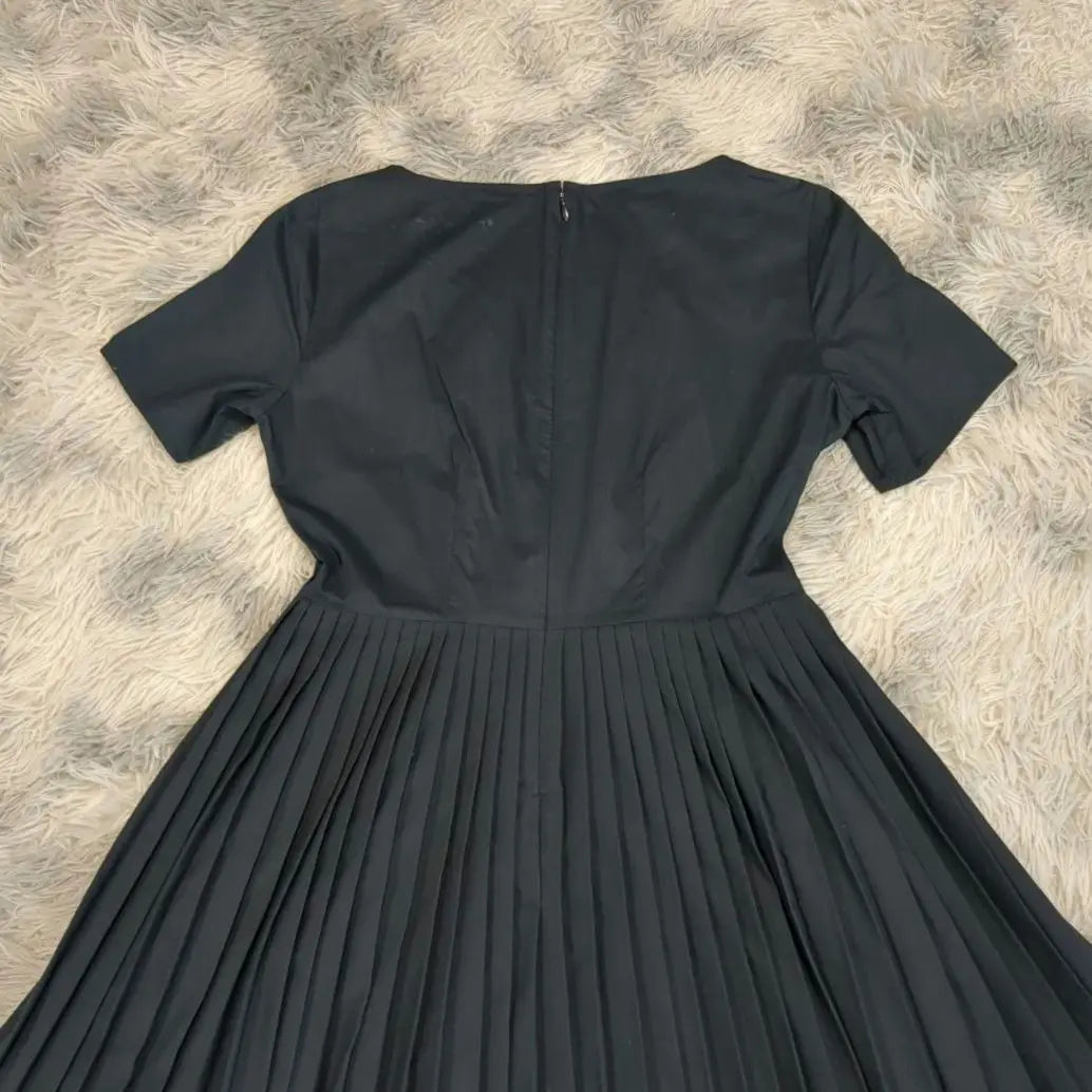 [COS] Cosplay dress, long dress, short sleeves, switching, pleats, elegant