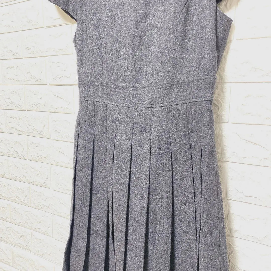 [Clear impression] Pleated dress, knee length, 100% wool, M 2 | 【クリアインプレッション】プリーツワンピース　膝丈　ウール100% M　2