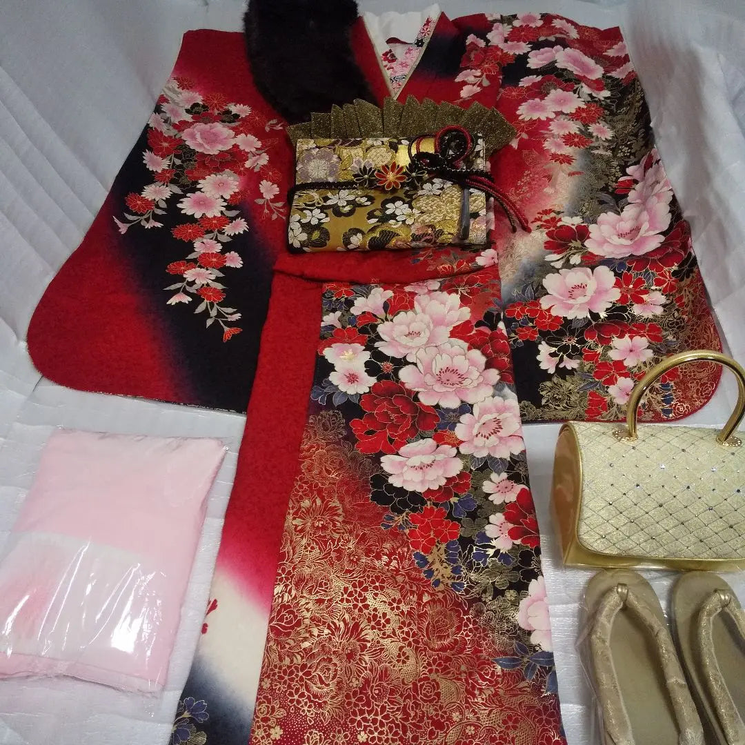 Conjunto completo de kimono de manga larga de seda pura en rojo, negro, dorado y flor de cerezo, etc. Fukuro-obi, obi-jime, obi-age, medio cuello, cuello en capas, ceremonia de mayoría de edad, ceremonia de graduación, etc.