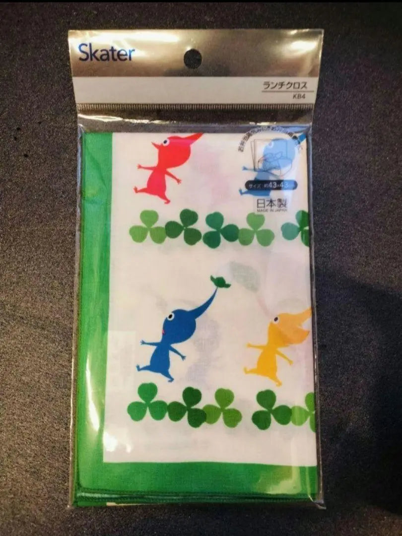 ▫Pikmin▫Lunchcloth▫Planmat▫Bandana▫Handkerchief▫