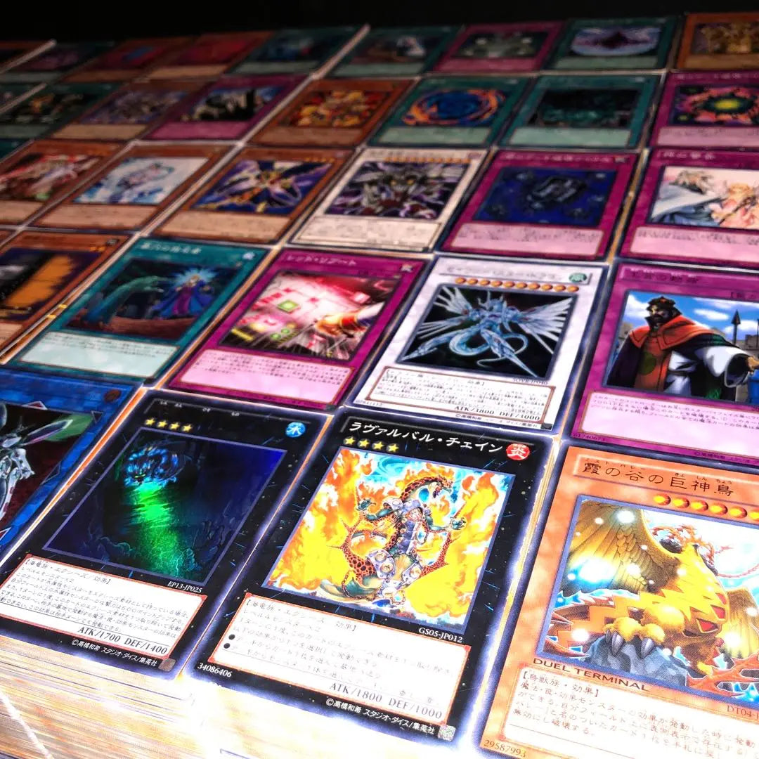 Venta al por mayor de Yu-Gi-Oh! Aprox. 150 000 piezas Producto retirado Recogido por el distribuidor Peso total 250 kg