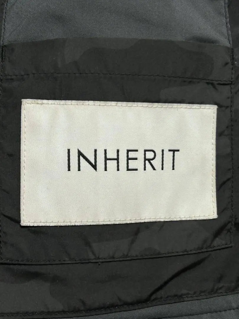 Chaqueta de plumas y parka con estampado de camuflaje INHERIT