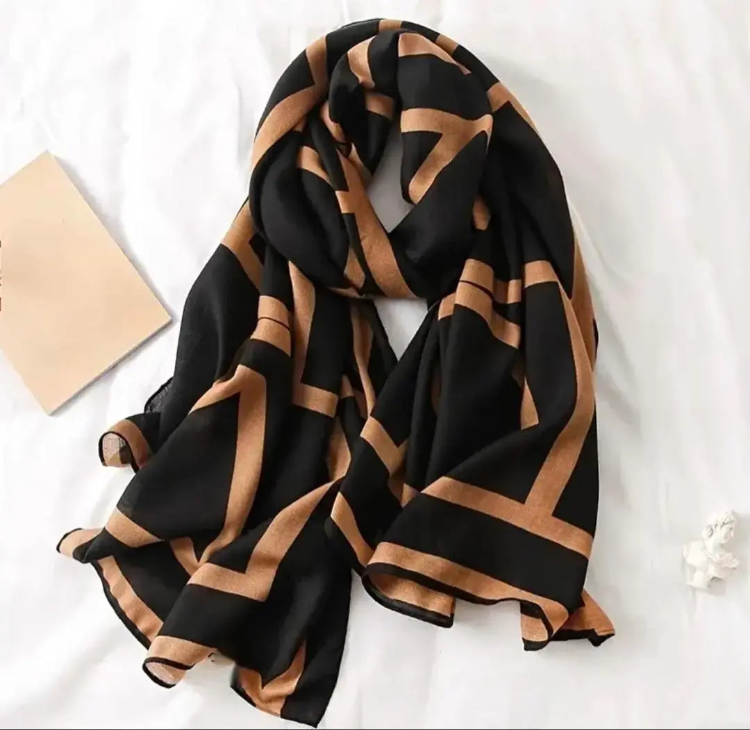 Black and brown striped stole