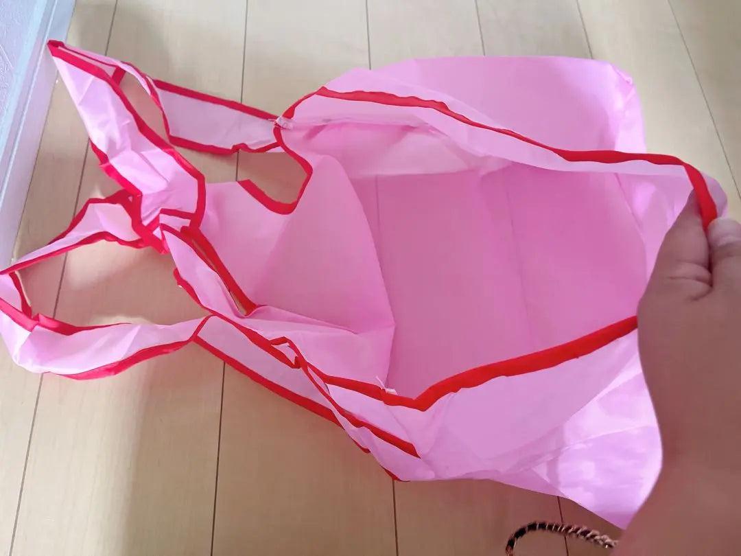 Portable washing and drying apron, sleeveless washing