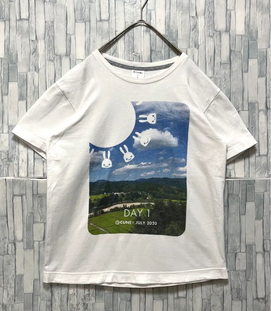 CUNE Rabbit DAY 1 JULY 2020 Short Sleeve T-Shirt M