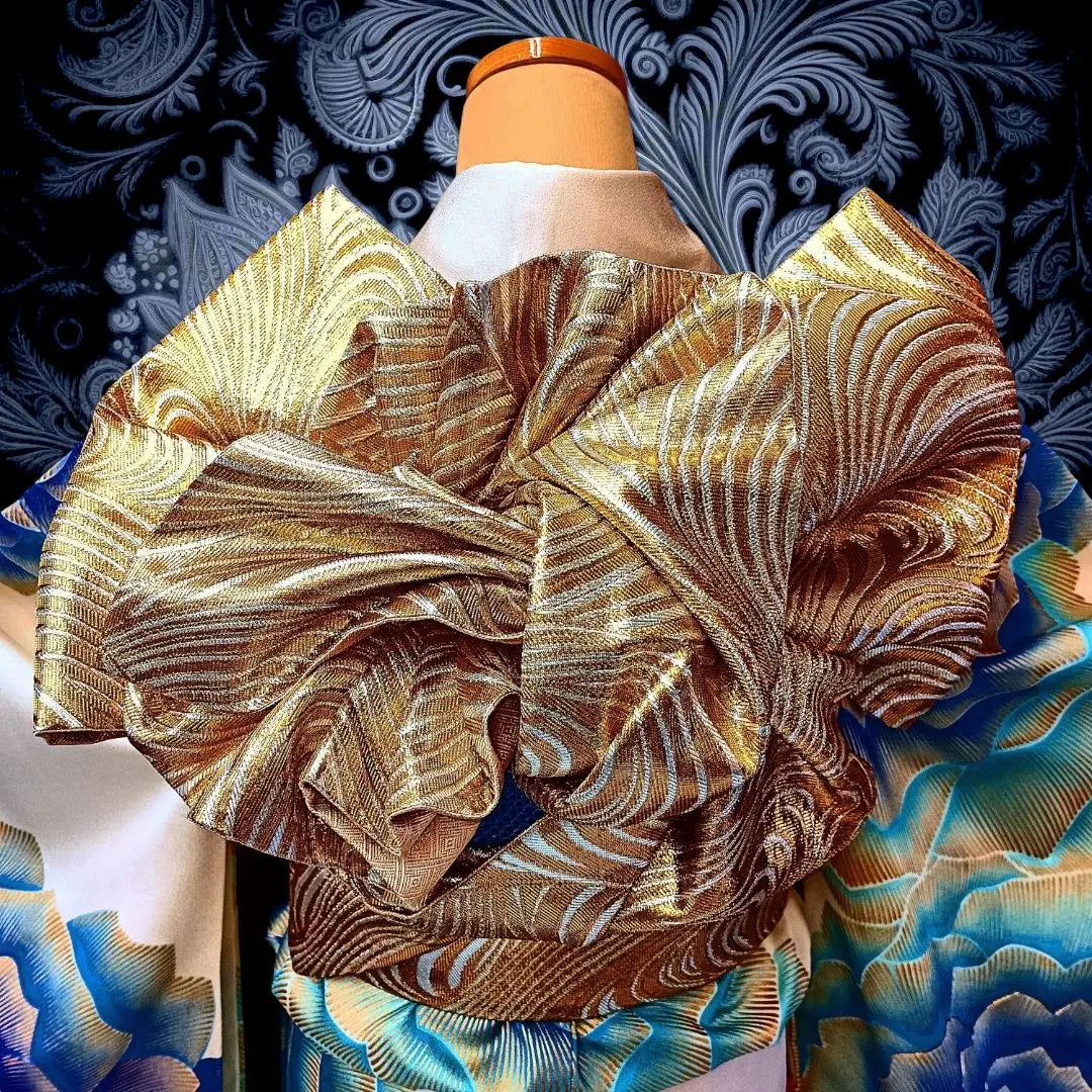 ♥Extremely beautiful! ♥One-of-a-kind♥The Supreme Brilliance♦"Miraculous Blue Rose"♦Authentic gold leaf furisode☞Single sale