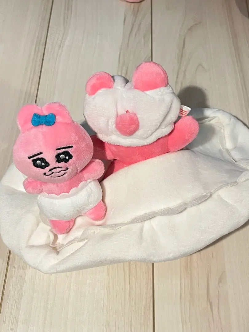 Panties / Tissue cover + stuffed animal / *Shipping included / Poor!