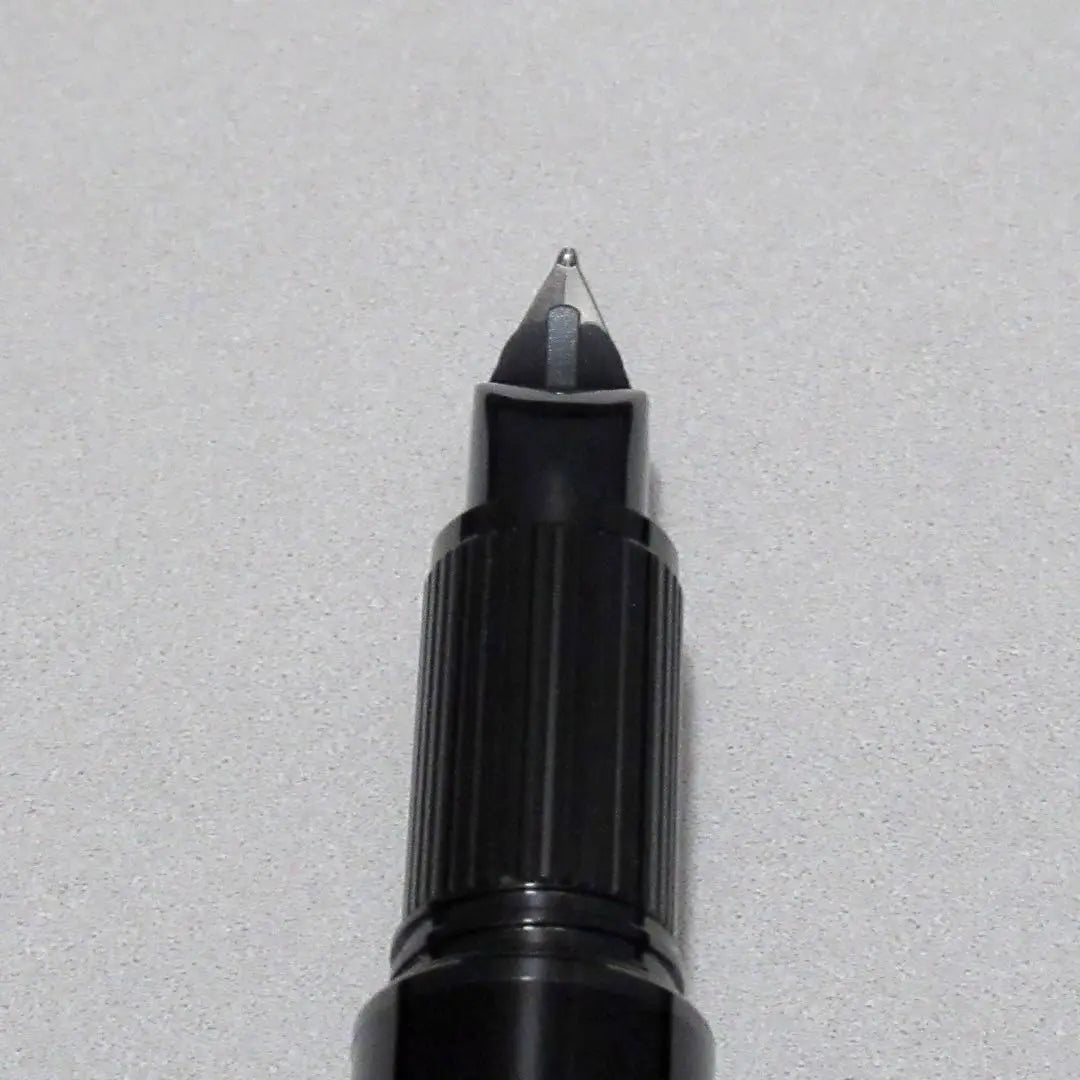 Pluma estilográfica Montblanc Star Walker Black Cosmos 129745