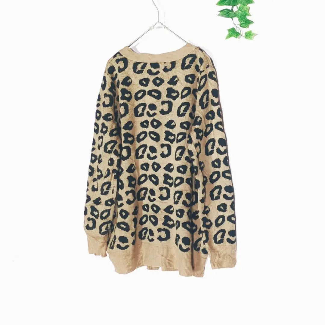 h204 *Cecil McBee Leopard print V-neck knit cardigan Beige M