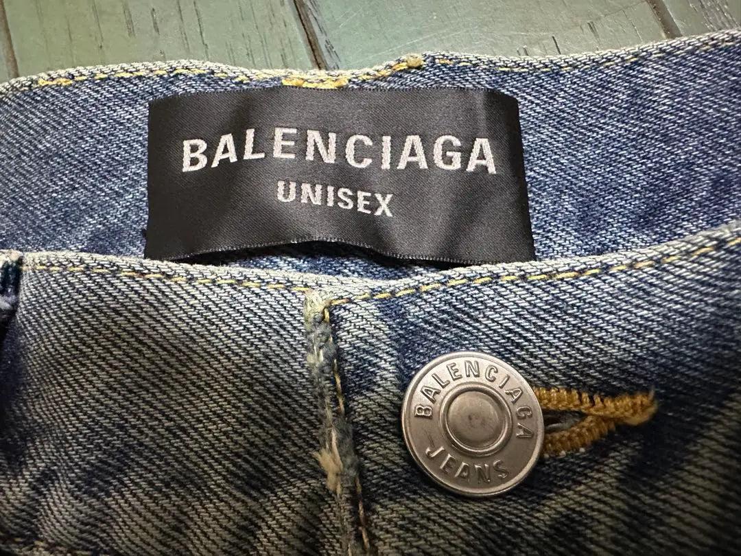 Vaqueros holgados y holgados de Balenciaga auténticos, como nuevos