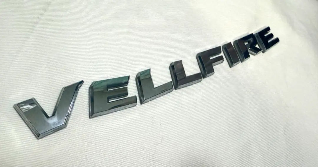 Toyota Vellfire Emblem