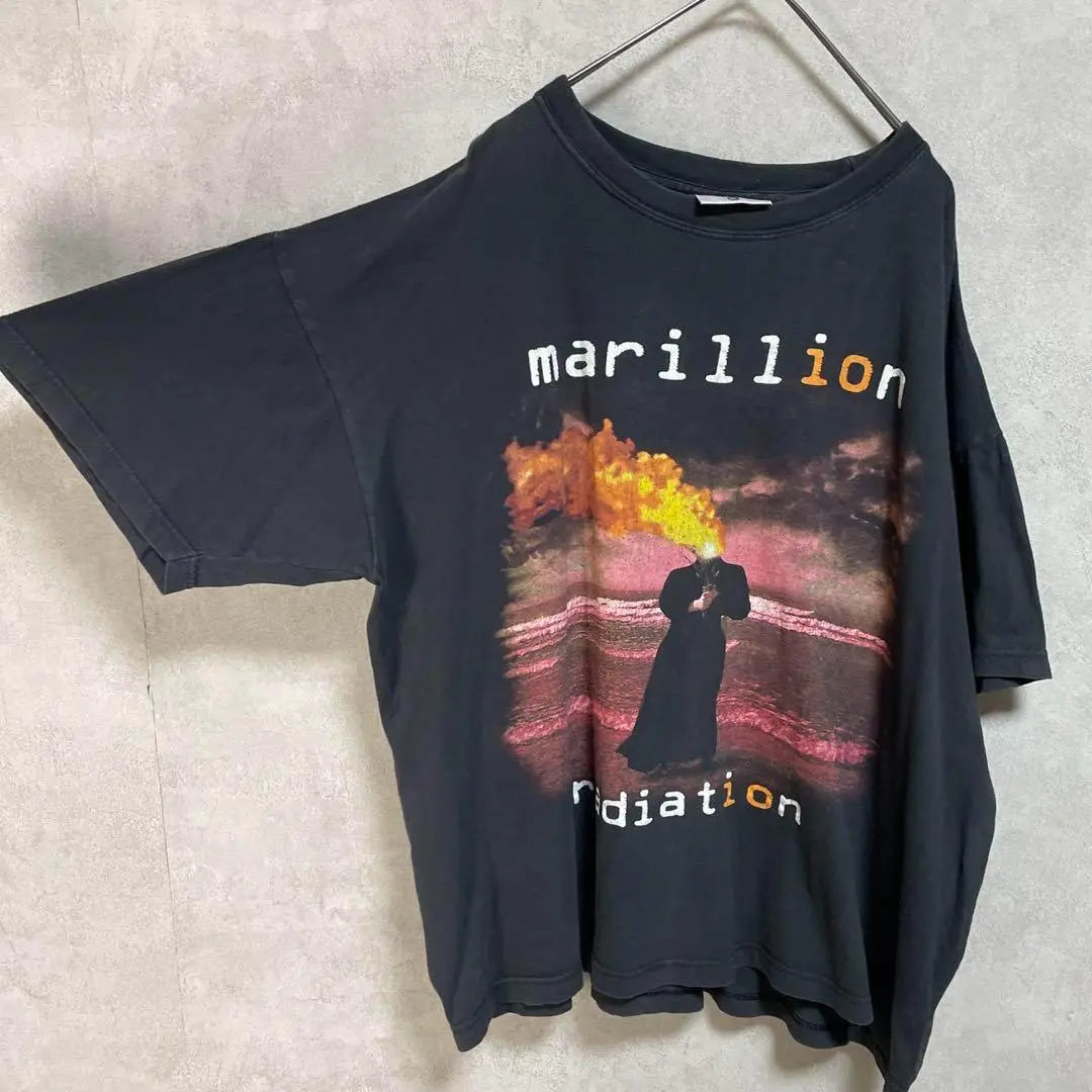 Camisa de manga corta vintage Marillion de los años 90 con banda de rock negra