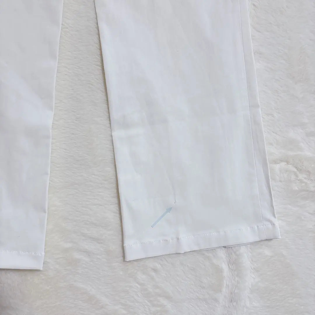 1556 Uniqlo Ultra Stretch Cropped Leggings Pants White White