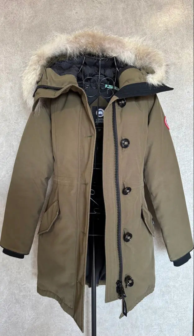 Parka con capucha de piel de plumón Ross Clare de Canada Goose 2580LA