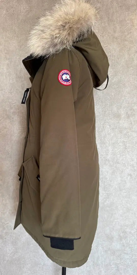 Parka con capucha de piel de plumón Ross Clare de Canada Goose 2580LA