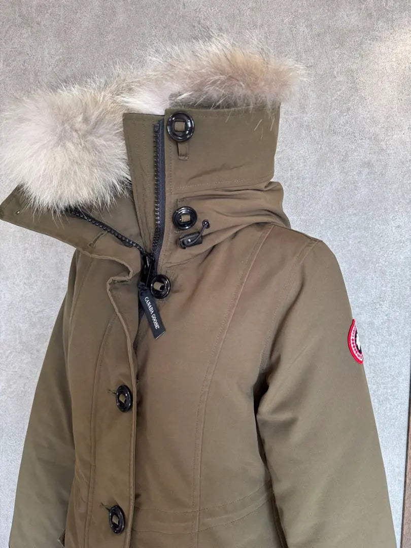 Parka con capucha de piel de plumón Ross Clare de Canada Goose 2580LA