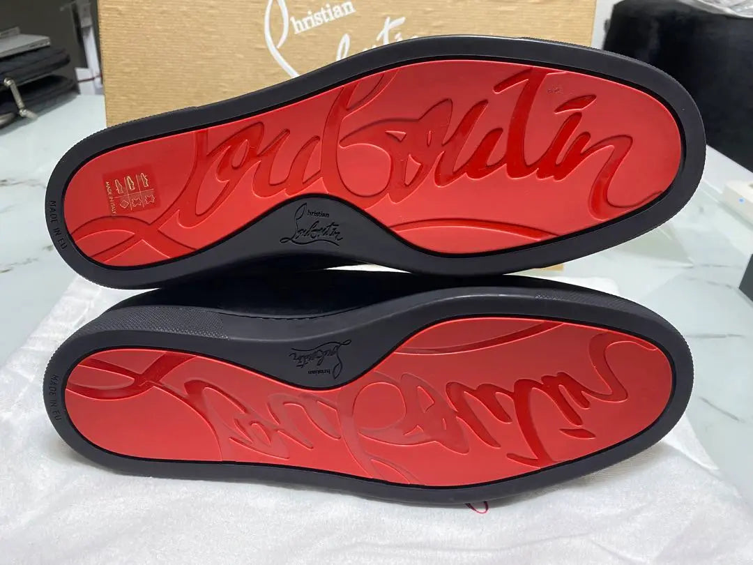 [Novedad] Zapatillas vintage de Louboutin