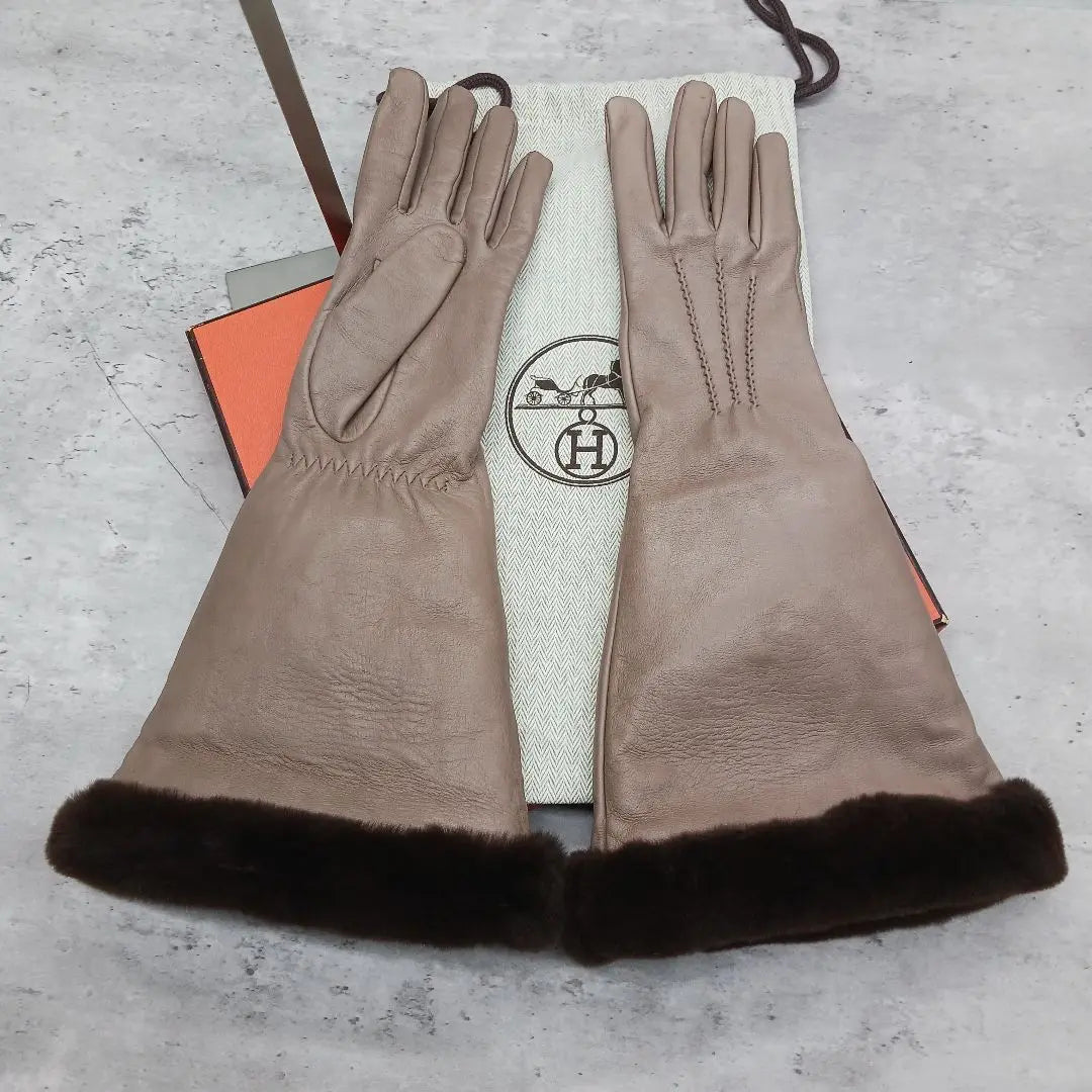 ✨ Beautiful condition✨ Hermes Lamb Leather Mink Silk Back 100% Long Gloves Gloves