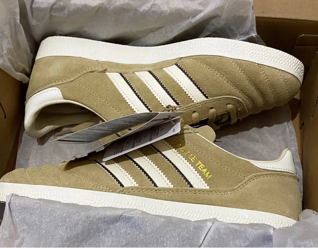 New, unused, adidas gazelle team gazelle sneakers