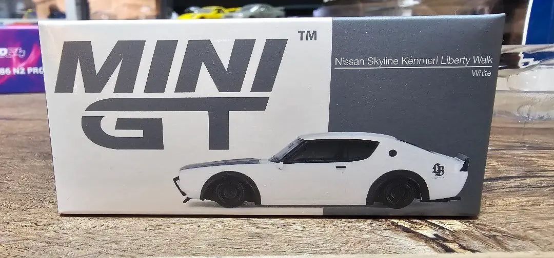 Mini GT Nissan Skyline Kenmeri