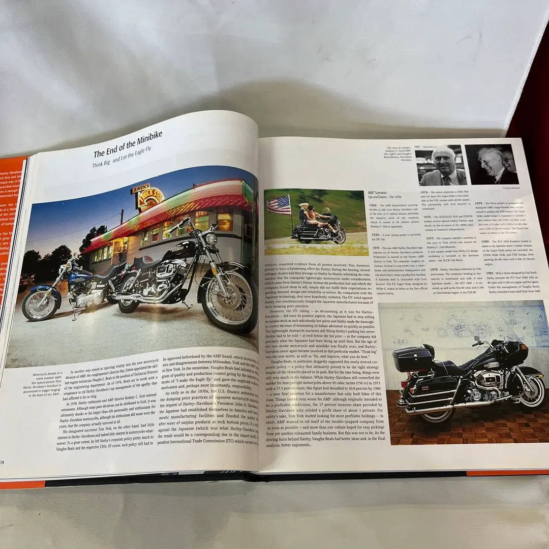 Libro de fotografías de Harley-Davidson "The Legend"