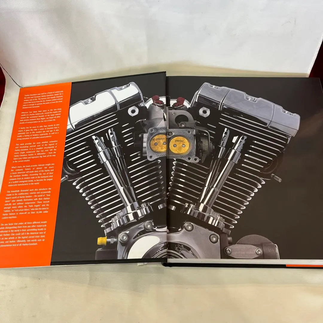 Libro de fotografías de Harley-Davidson "The Legend"