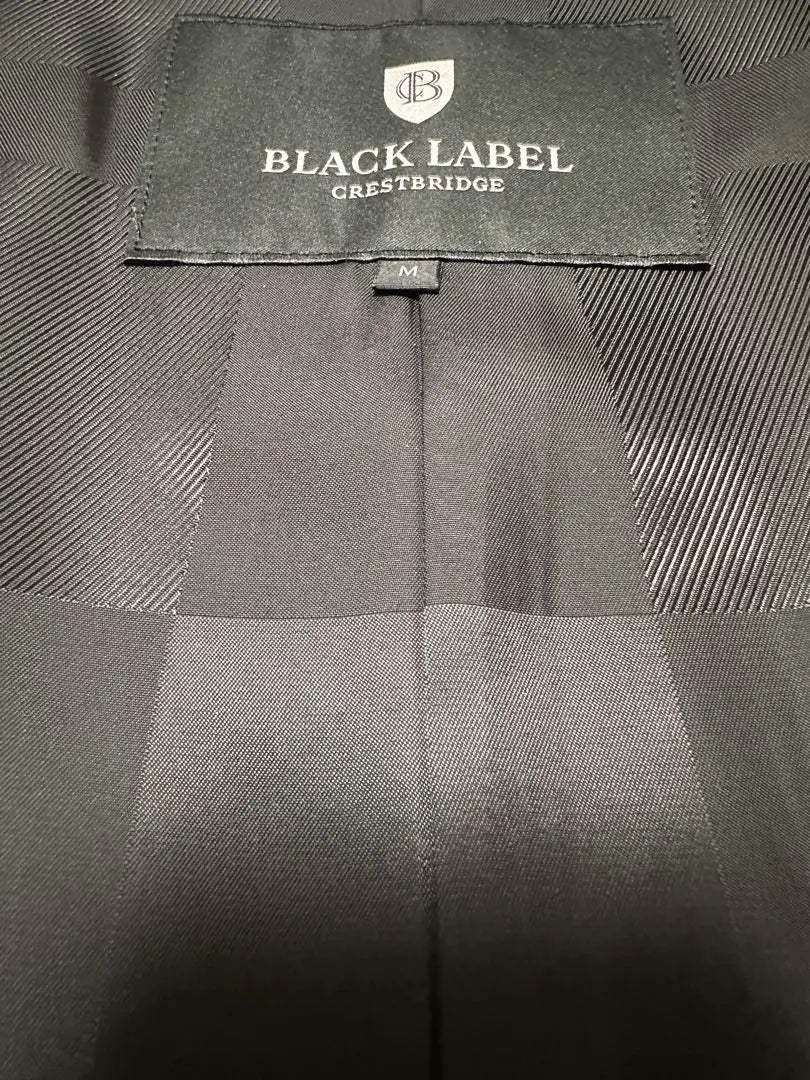 << New unused >> Black label crest bridge 100%coat M size