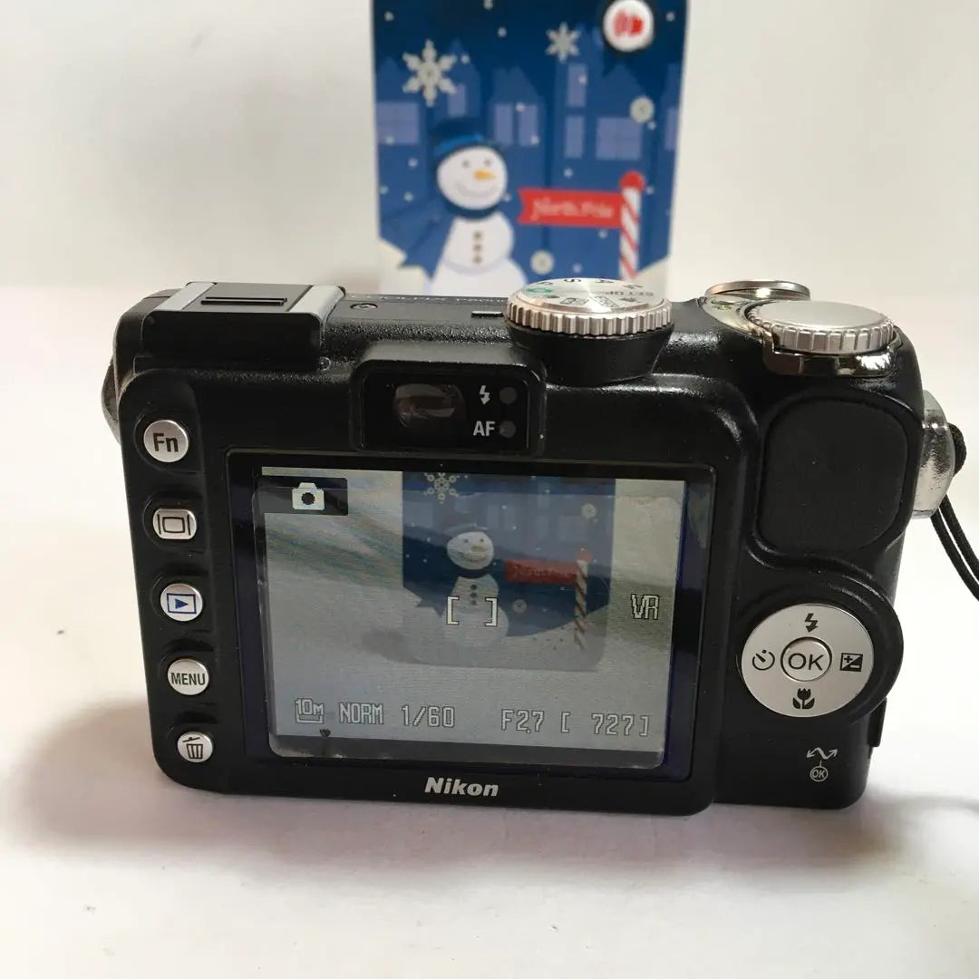 [Operación confirmada] Cámara CCD Nikon Coolpix P5000 con tarjeta SD