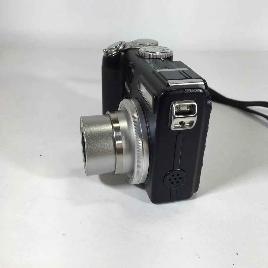 [Operación confirmada] Cámara CCD Nikon Coolpix P5000 con tarjeta SD