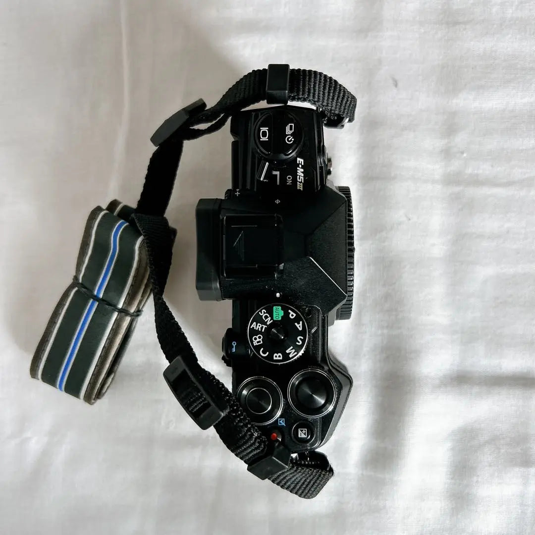 ⭐【Olympus OMD E-M5 Mark III Mirrorless Single Lens Camera】⭐