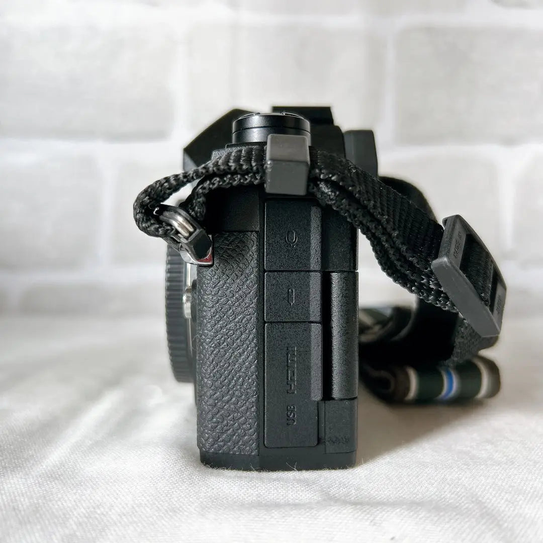 ⭐【Olympus OMD E-M5 Mark III Mirrorless Single Lens Camera】⭐