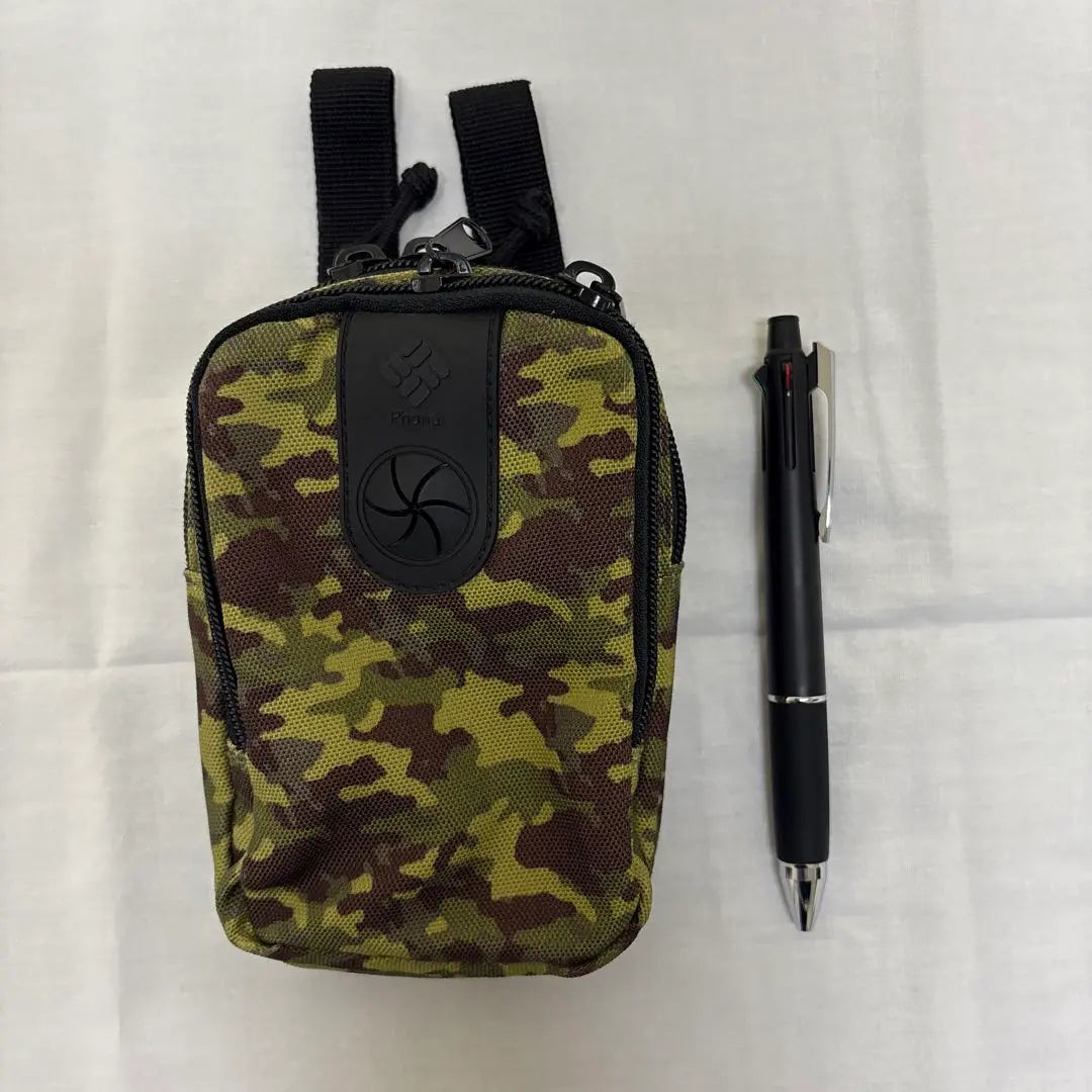 Columbia Camouflage Zipper Pouch