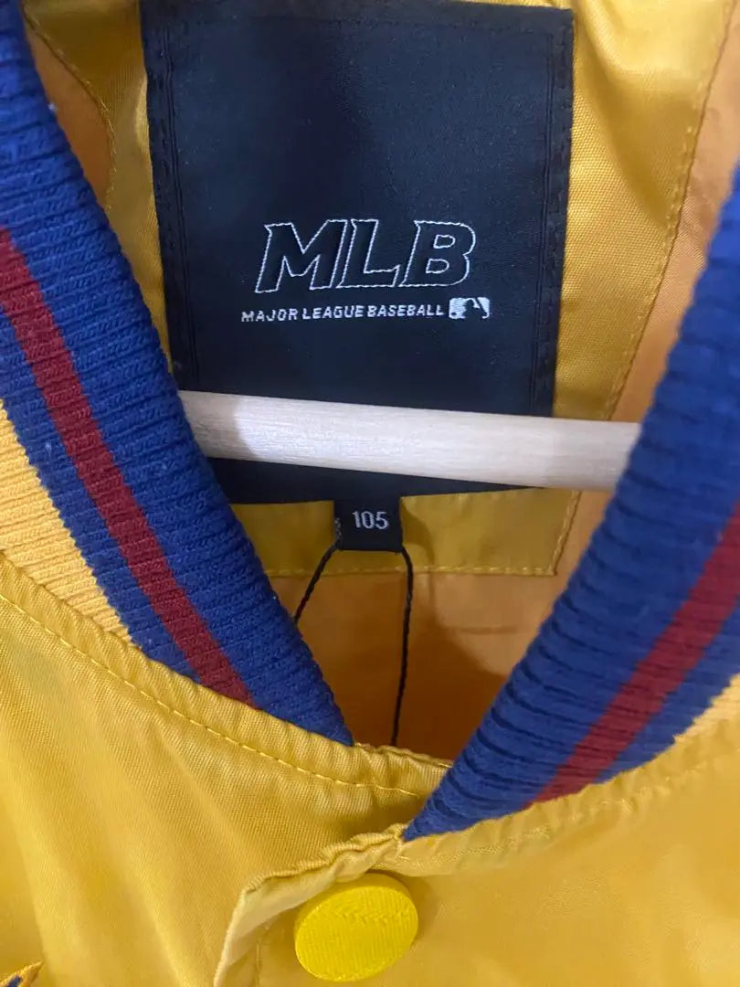 Yankees nylon jacket yellow