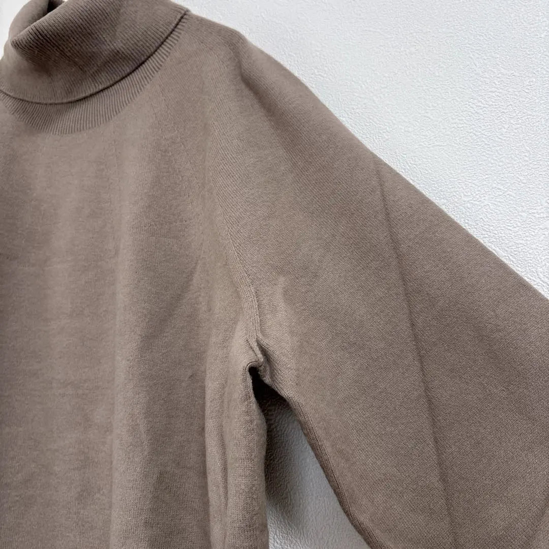 Uniqlo [L] Turtleneck long sleeve knit brown plain simple casual