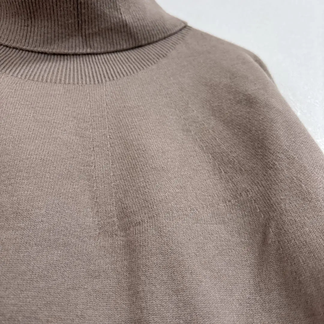 Uniqlo [L] Turtleneck long sleeve knit brown plain simple casual