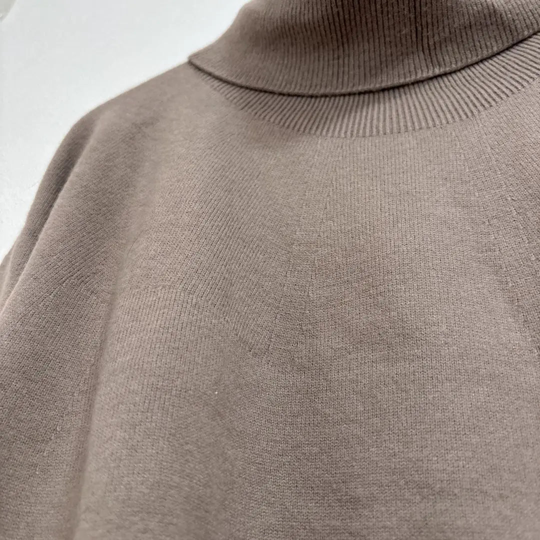 Uniqlo [L] Turtleneck long sleeve knit brown plain simple casual