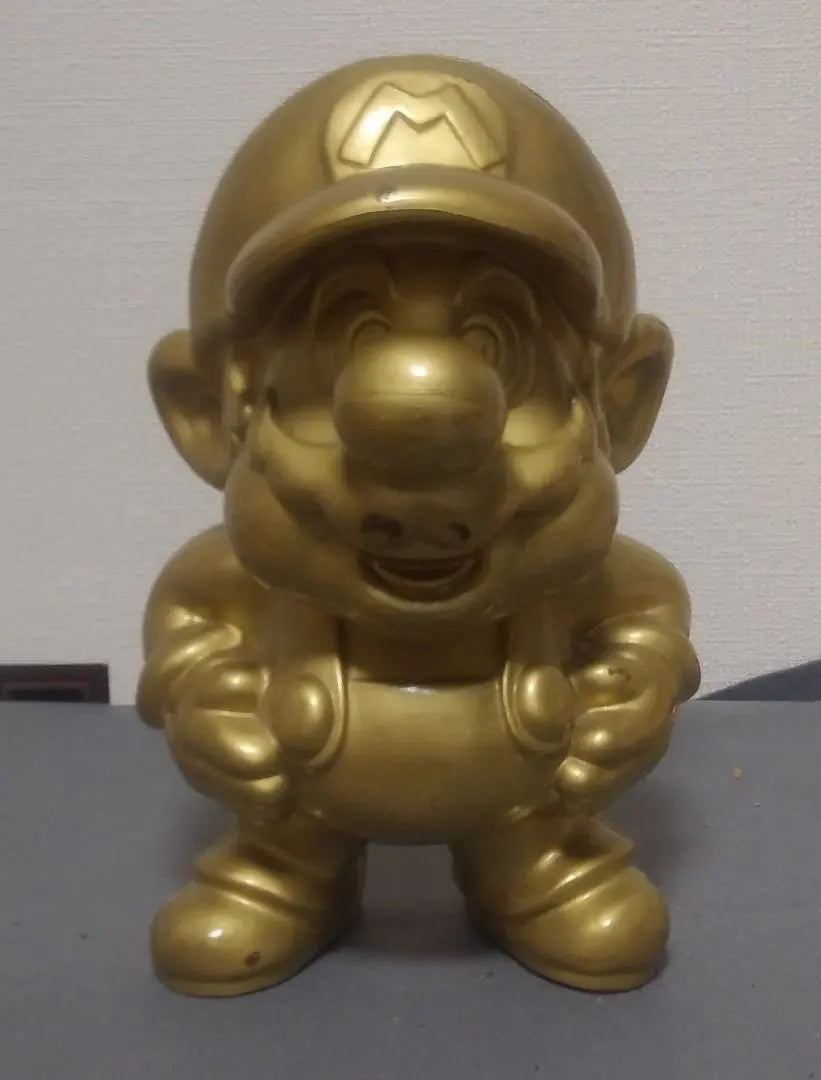 [Not for sale] Golden Mario Statue Nintendo Entertainment Decoration