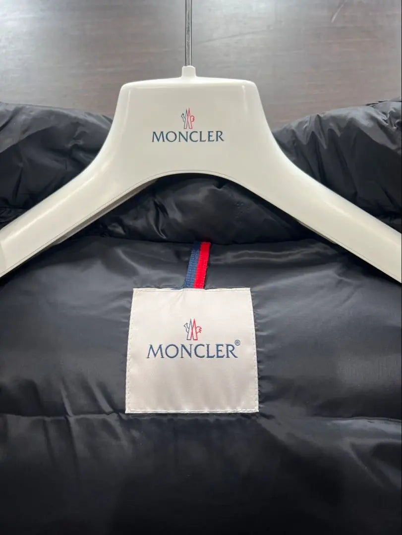 MONCLER rara chaqueta de plumón negra con capucha talla 5 | MONCLER 希少 ブラック ダウンジャケット フード付きサイズ5