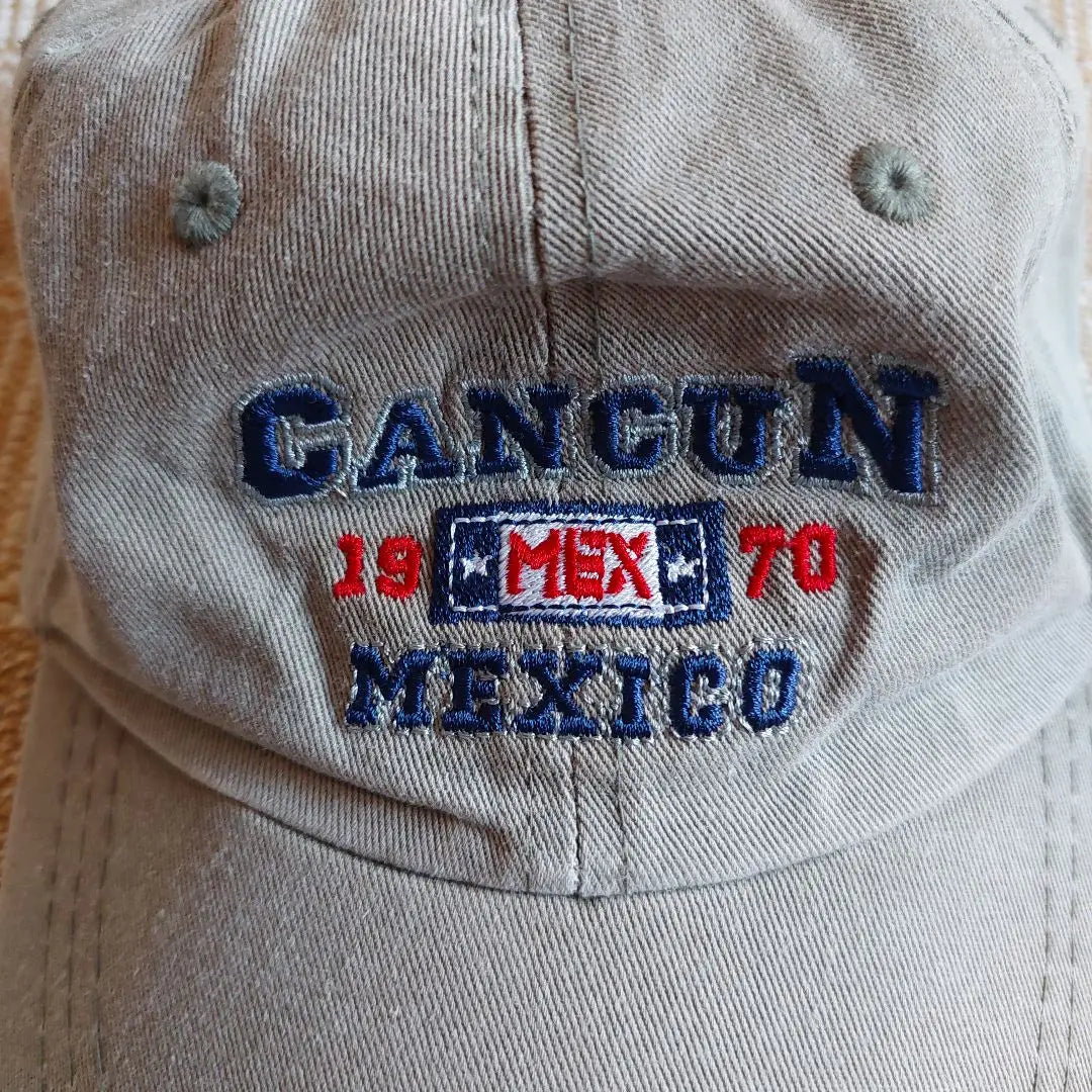 90s vintage unknown Souvenir Cap