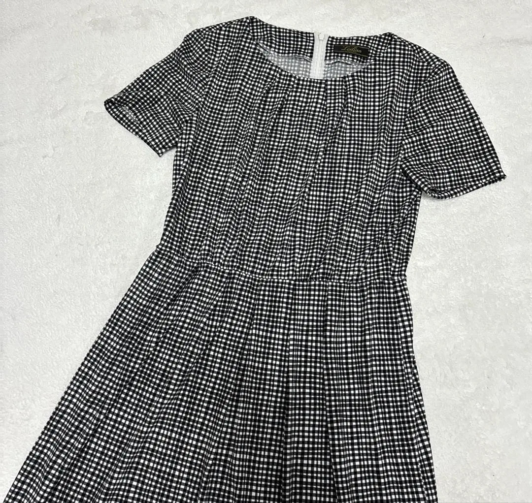 Lellian No. 9 stretch material check dress